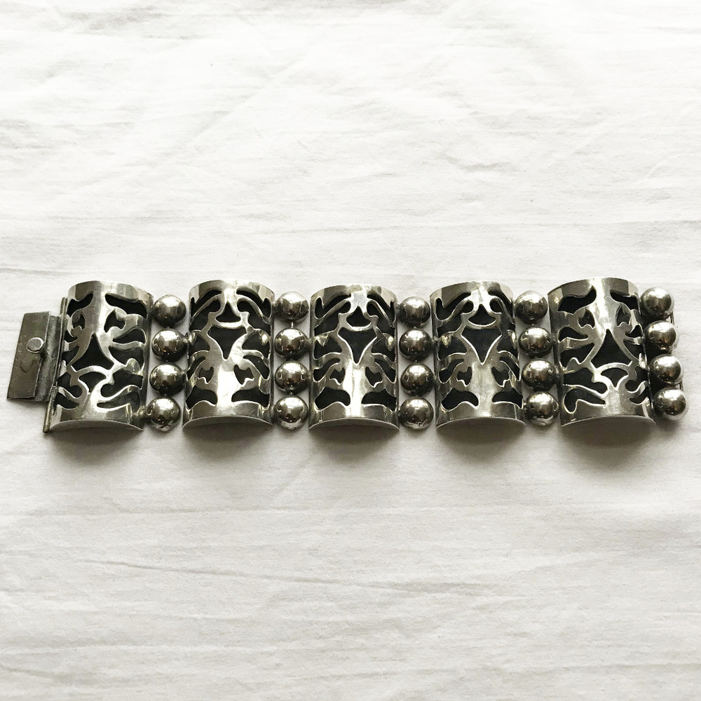 MEXICO Sterling Silver Mask Shadow Box Bracelet - Picture 2 of 9